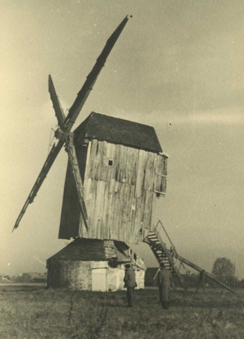 Moulin à vent de Lignerolles : Vue générale