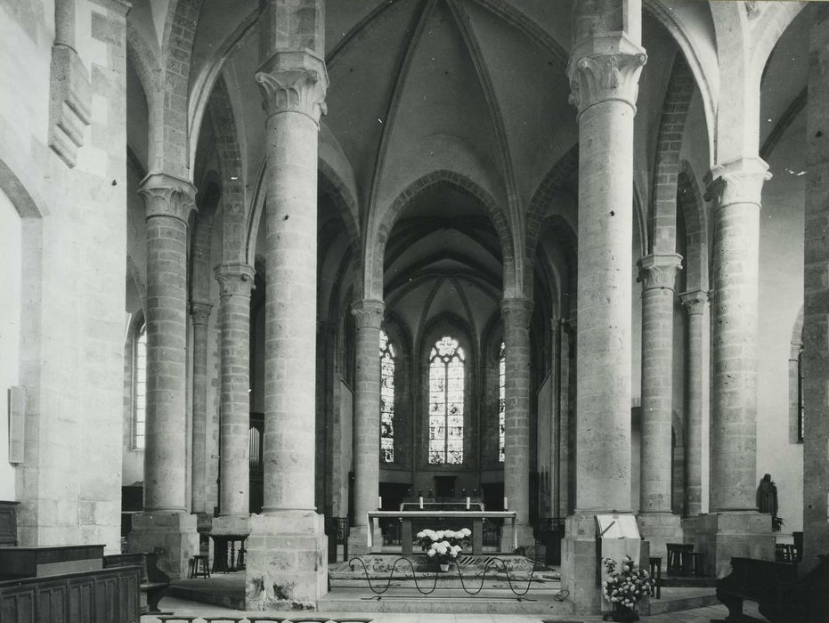 Eglise abbatiale Saint-Pierre : Choeur, vue générale