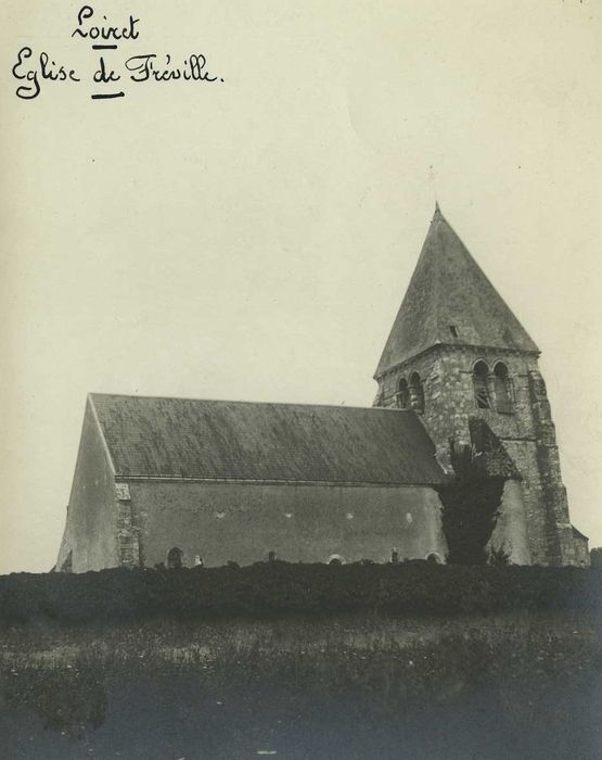 Eglise Saint-Martial : Façade latérale nord, vue générale