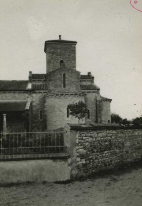 Eglise de la Très-Sainte-Trinité : Chevet, vue générale