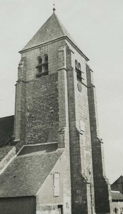 Eglise Notre-Dame : Clocher, vue générale