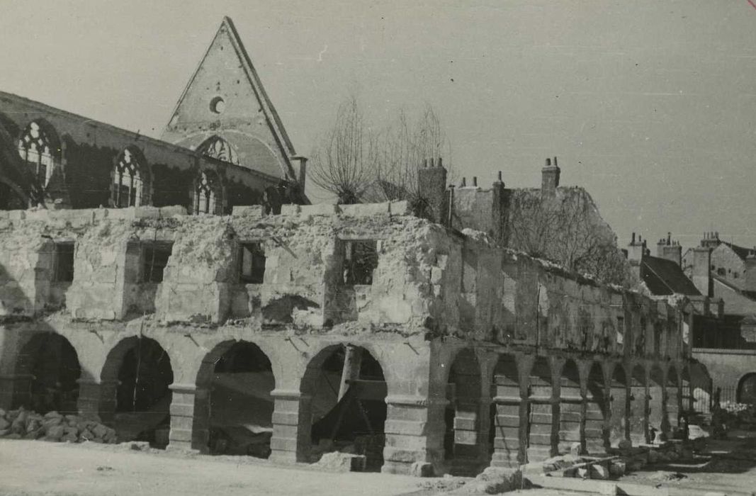 Ancien couvent des Minimes : Vue générale des ruines