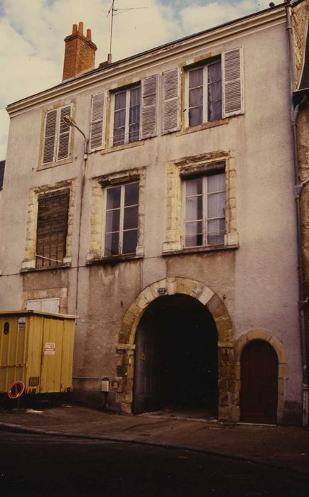 Ancienne maison canoniale : Façade sur rue, vue générale