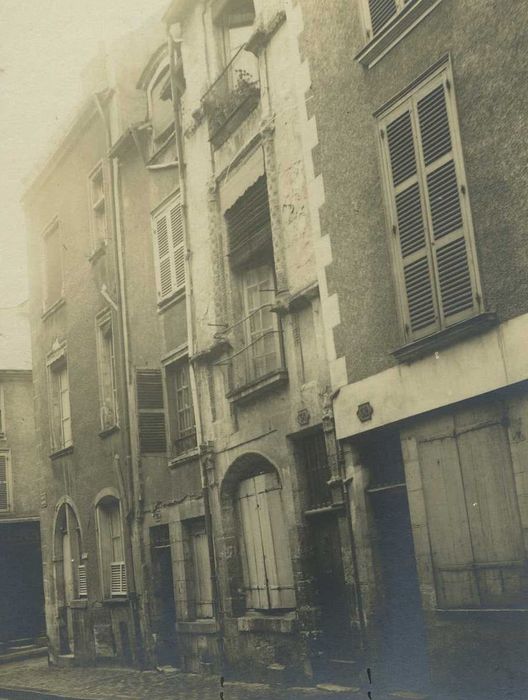 Maisons : Façades sur cour, vue générale