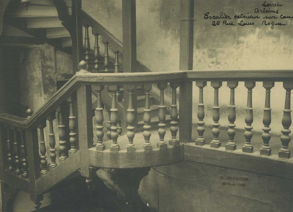 Maison : Escalier, vue partielle