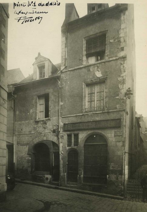 Maison : Façade sur rue, vue générale