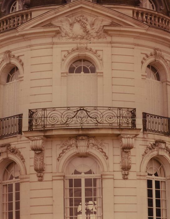 Château de Pont-Chevron : Façade nord, vue partielle