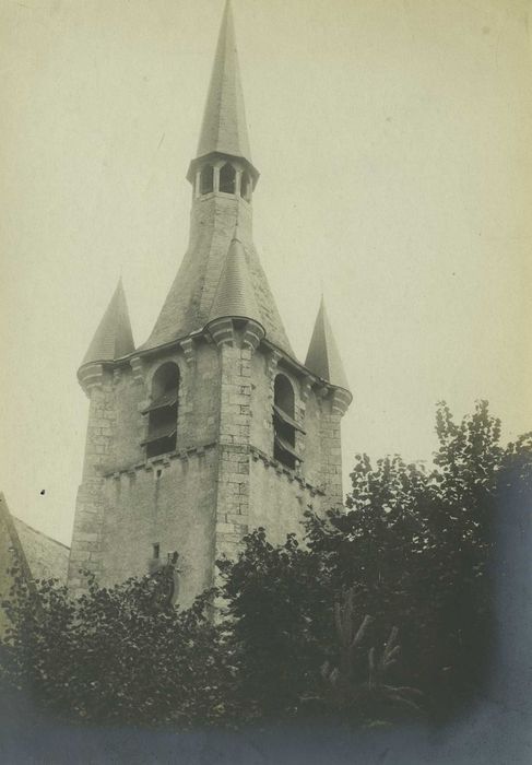 Eglise Saint-André : Clocher, vue générale