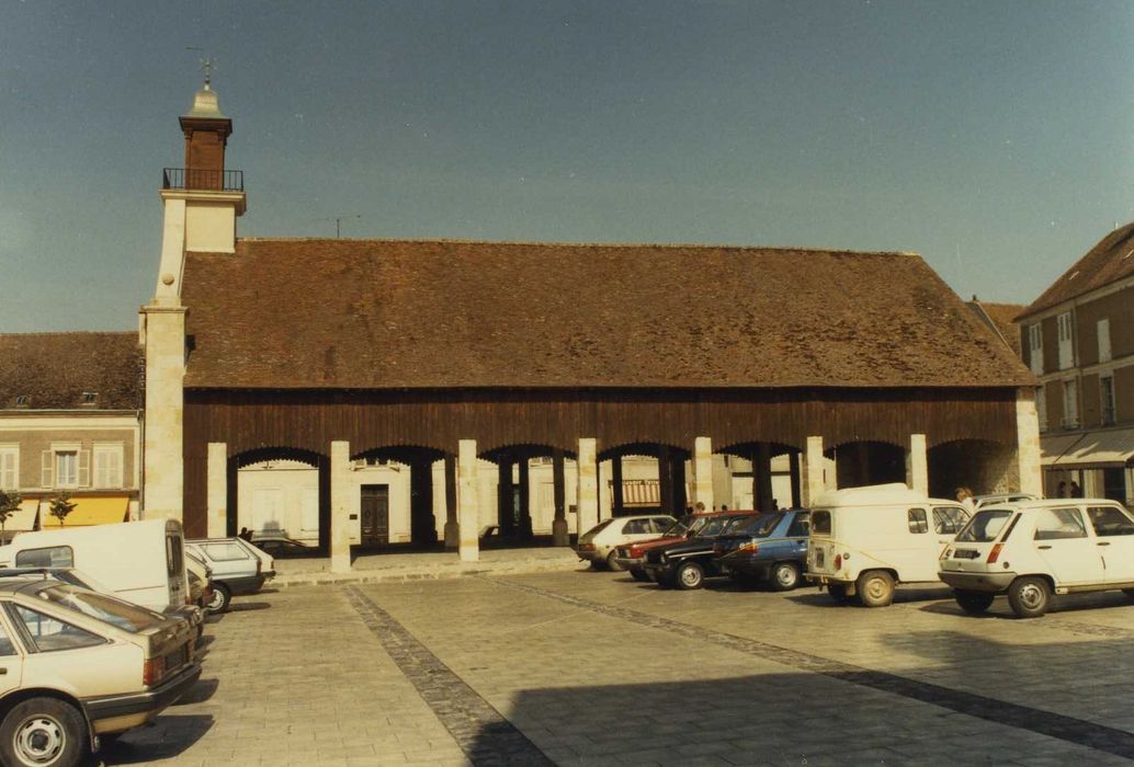 Halle : Vue générale