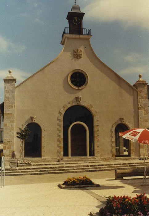 Halle : Façade sud, vue générale