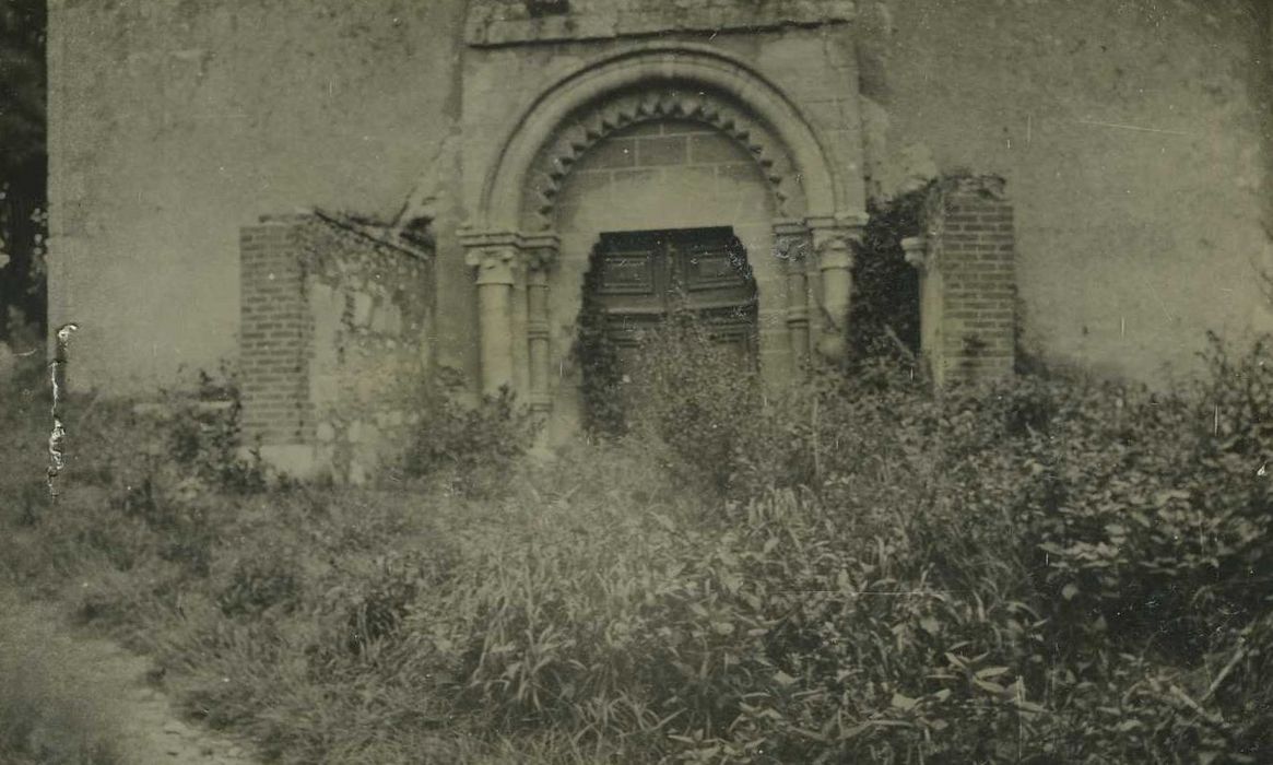 Eglise Saint-Maurice : Portail occidental, vue générale