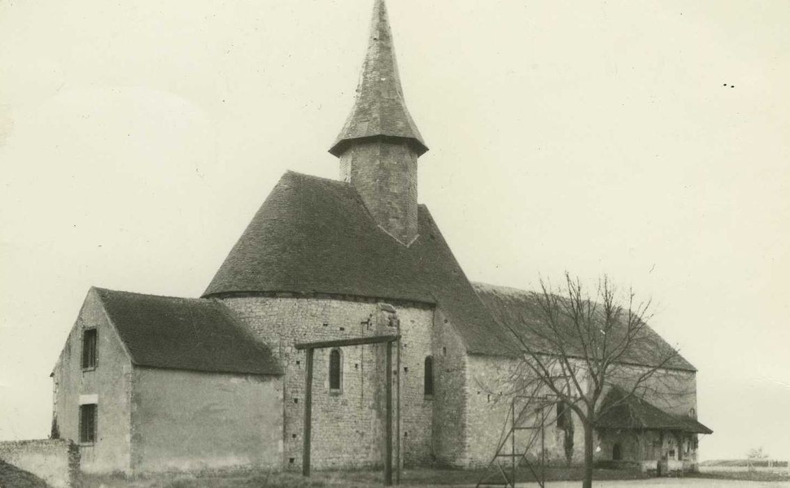 Eglise Saint-Pierre : Ensemble nord, vue générale