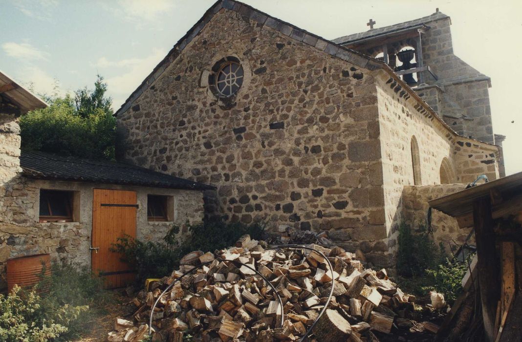 Eglise Saint-Bruno : Façade ouest, vue générale