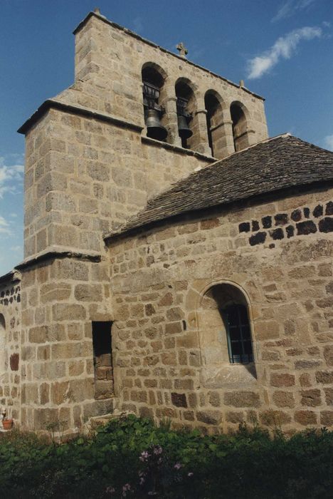 Eglise Saint-Bruno : Façade latérale sud, vue partielle