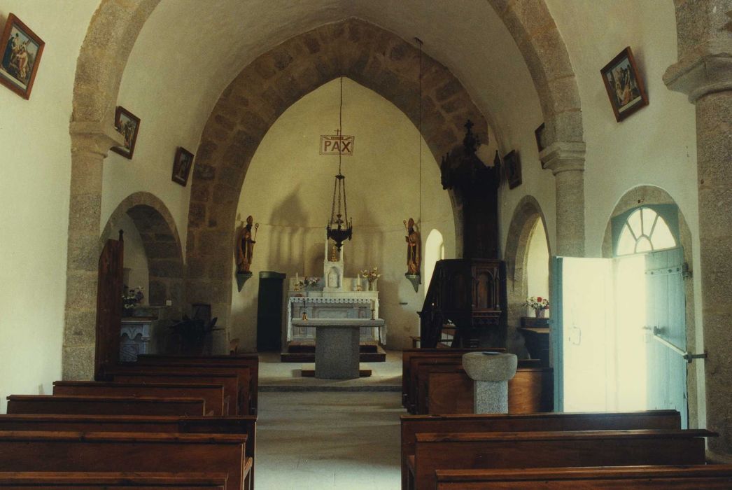 Eglise Saint-Bruno : Nef, vue générale