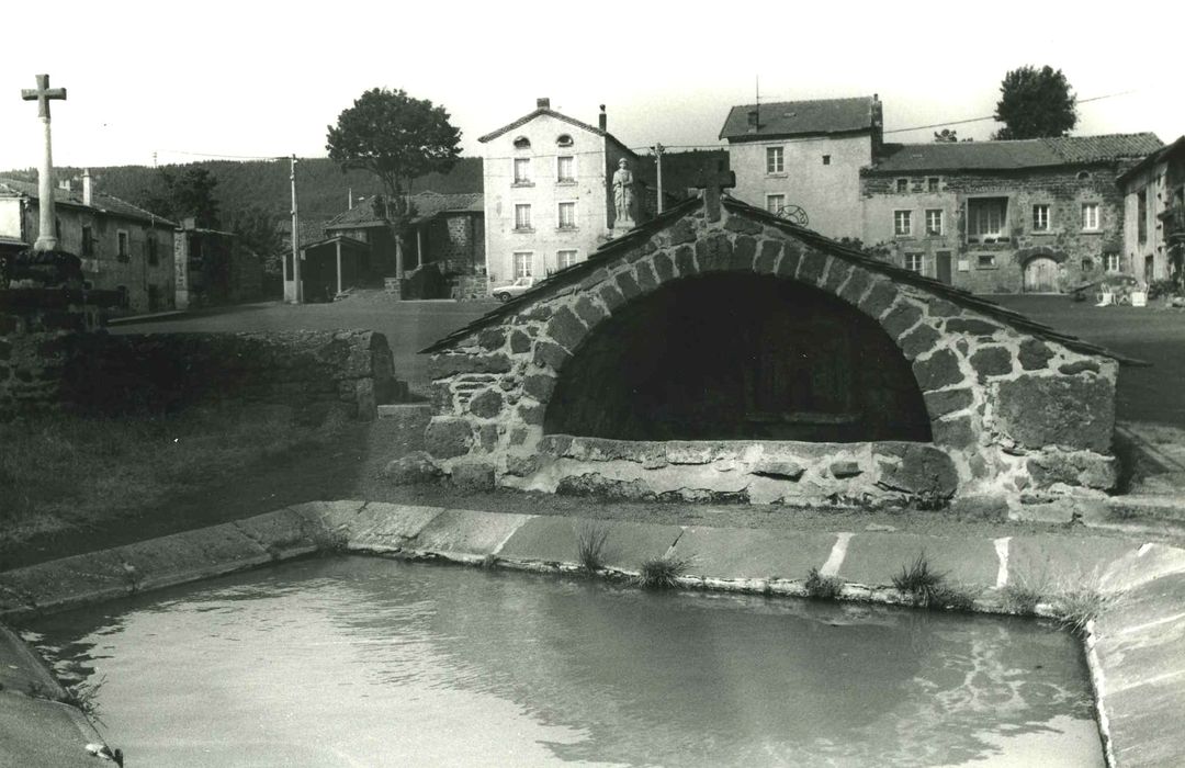 Oratoire Sainte-Anne : Fontaine, vue générale