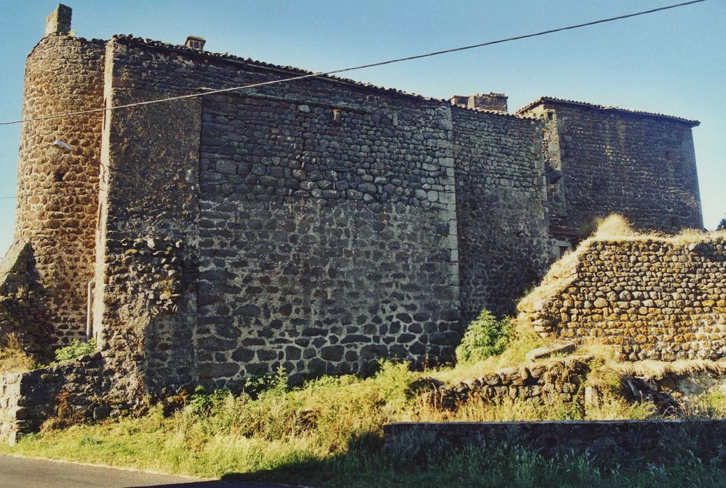 Château de Séneujols : Façade nord, vue générale