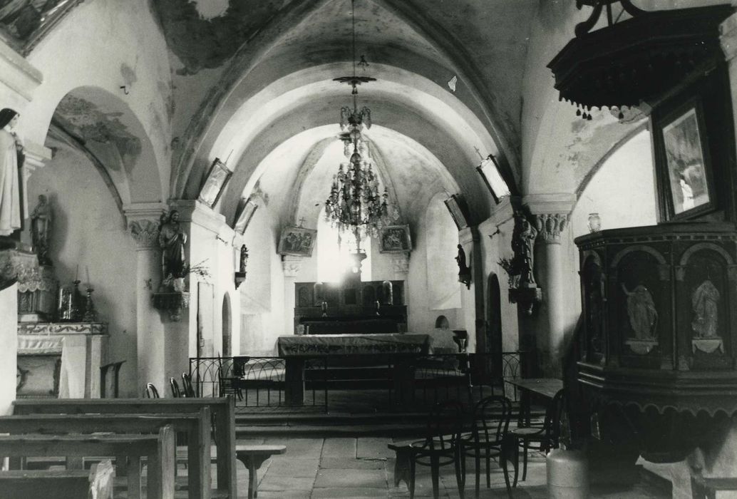 Eglise Saint-Jean-Baptiste : Nef, vue générale