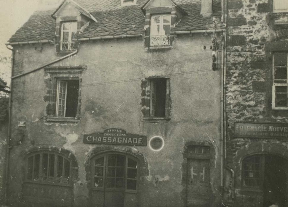 Maison : Façade sur rue, vue générale