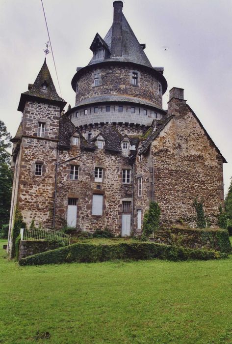 Château de Mazerolles : Ensemble est, vue générale