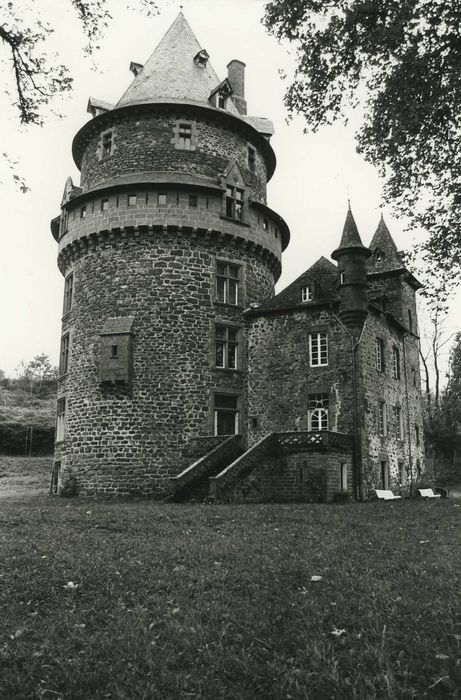 Château de Mazerolles : Ensemble ouest, vue générale