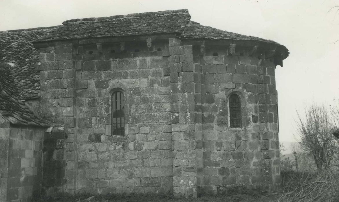 Eglise Saint-Martin : Chevet, vue partielle