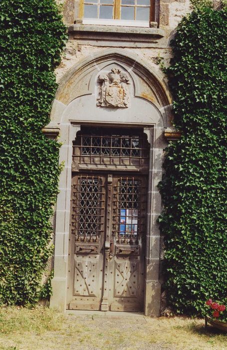 Château des Ternes : Porte d’accès ouest, vue générale