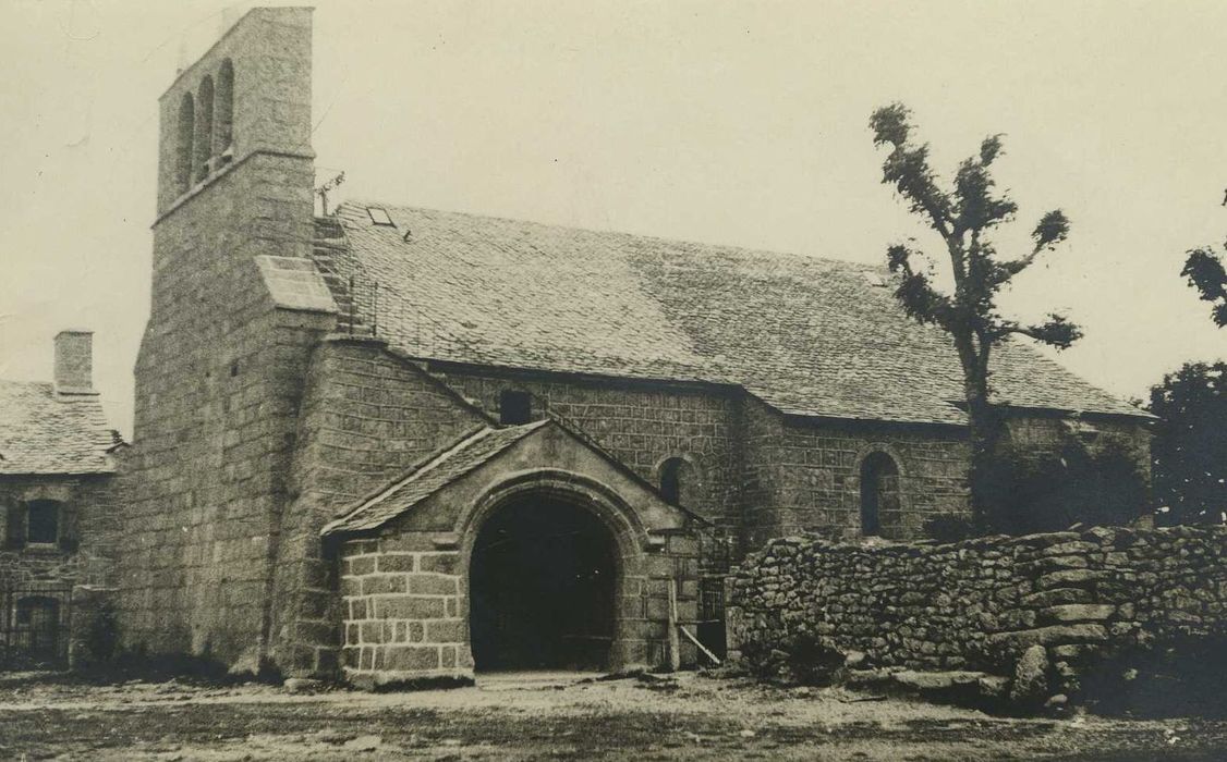 Eglise de la Sainte-Trinité : Ensemble sud-ouest, vue générale