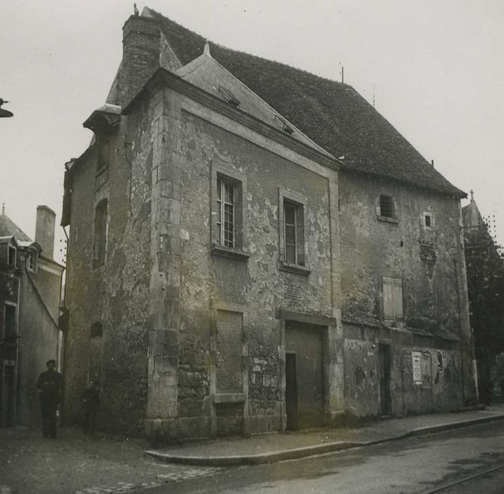 Ancien collège, dit aussi Hôtel de Chevigny : Façade ouest, vue générale