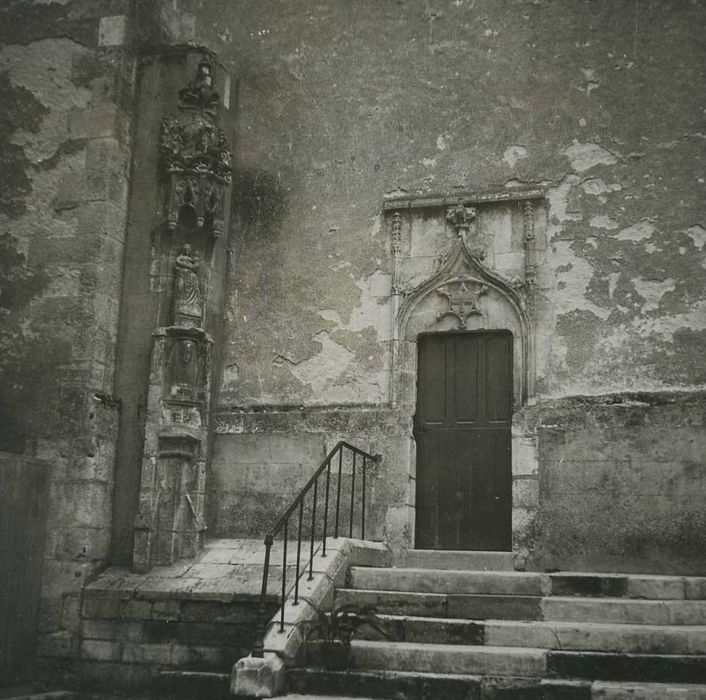 Chapelle Saint-Benoit : Porte latérale nord, vue générale