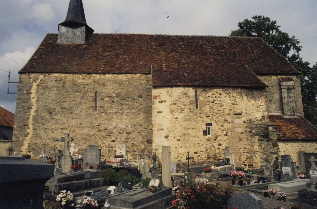 Eglise du prieuré Saint-Nicolas, actuelle église Saint-Nicolas : Façade latérale sud, vue générale