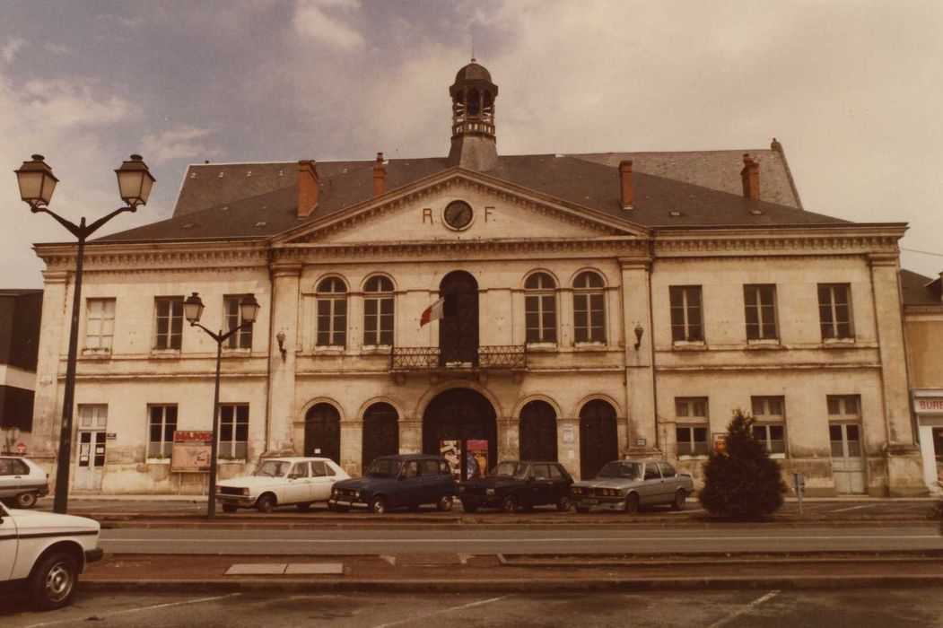 Ancien couvent des Augustins : Hôtel de ville, façade sud, vue générale