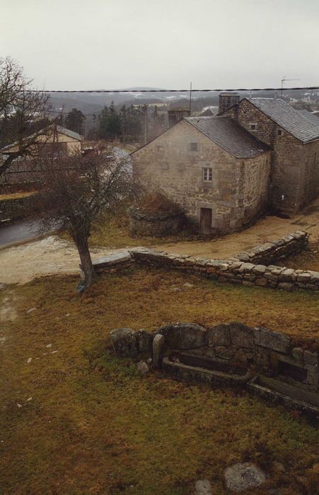 Ferme d'Estremiac : Logis du fermier et four à pain, vue générale