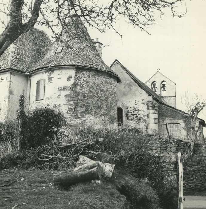 Eglise de la Salvetat : Chevet, vue partielle