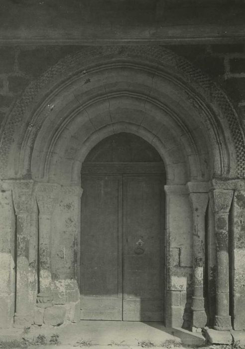 Eglise Saint-Martin : Portail occidental, vue générale