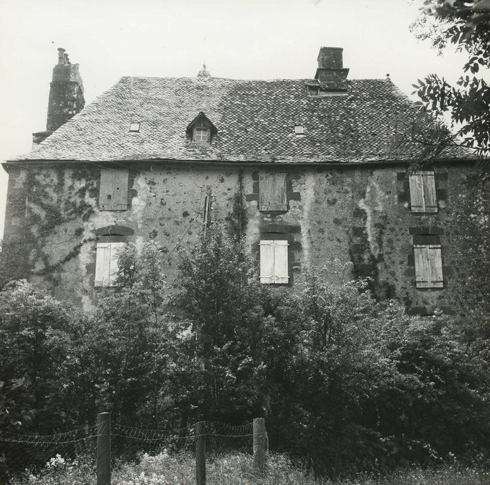 Château de Saint-Pol : Tour sud, façade ouest, détail de l’ancienne porte d’accès