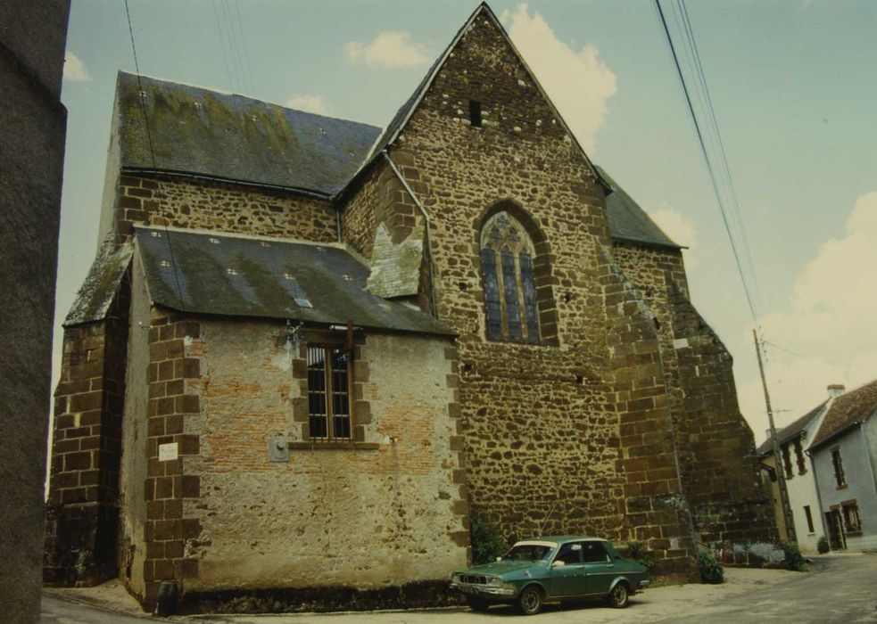 Eglise Saint-Pierre : Chevet, vue générale