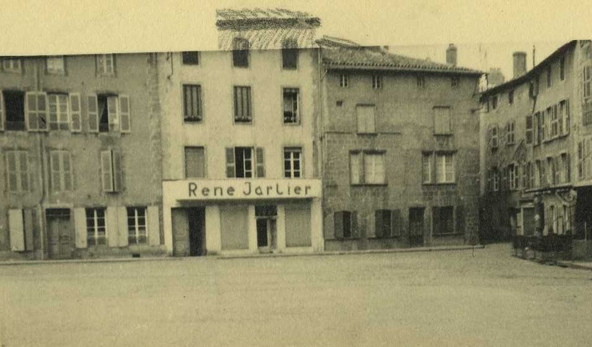 Ancien hôtel de Nubieu : Vue générale de la façade dans son environnement urbain