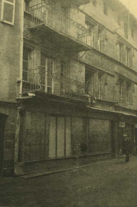 Maison : Façade sur rue, vue générale