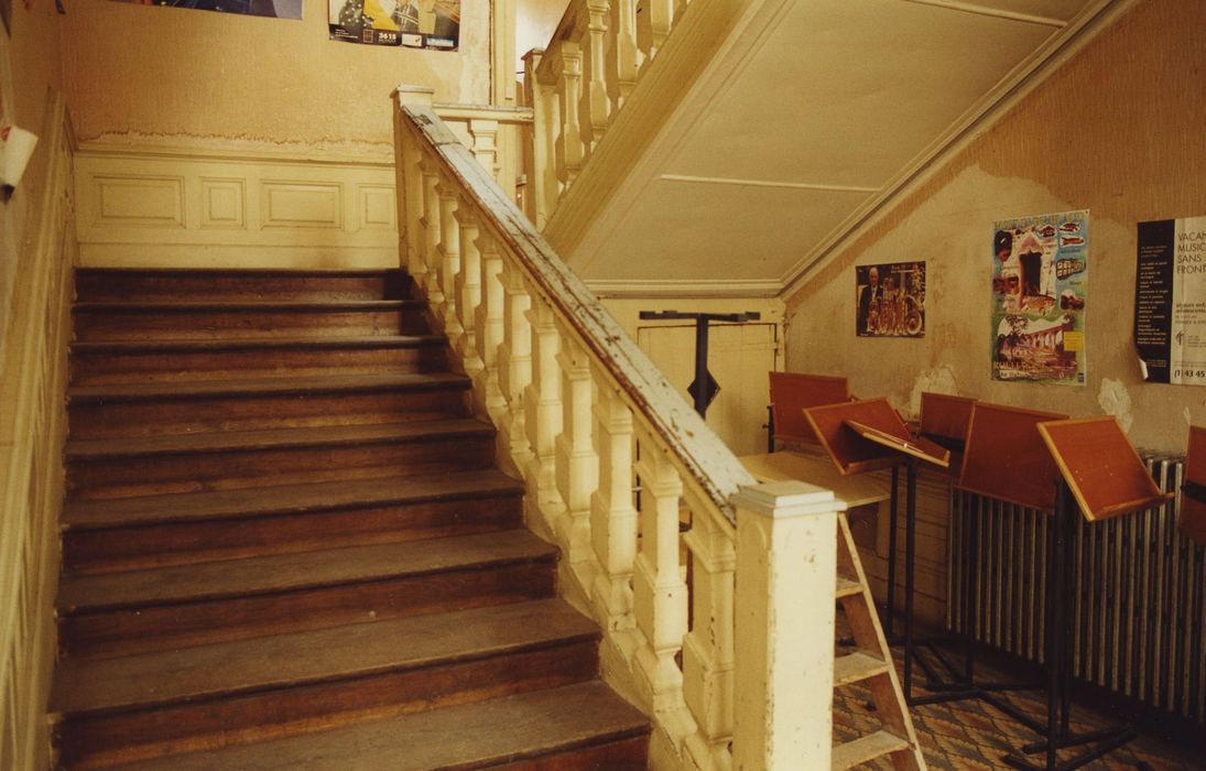 Hôtel de Montchauvel : Escalier monumental, vue partielle