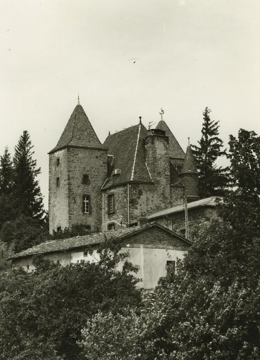 Château de Varillettes : Ensemble sud-est, vue partielle