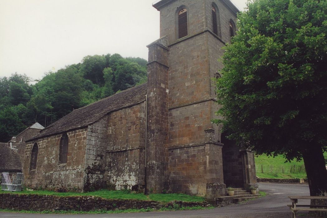 Eglise Saint-Paul : Façade latérale sud, vue générale