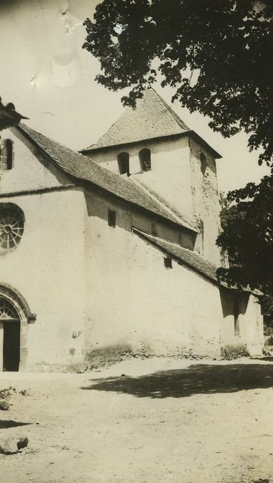 Eglise Saint-Poncy : Façade latérale sud, vue générale