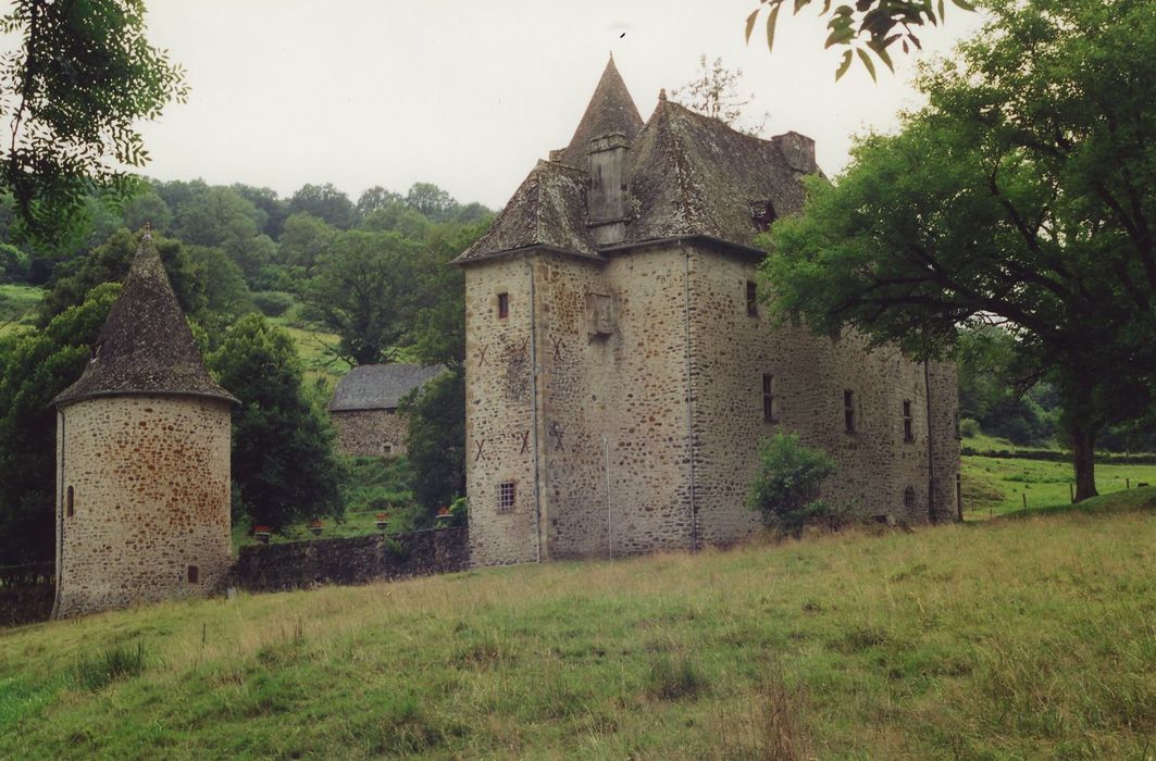 Château de Vals : Ensemble nord-est, vue générale