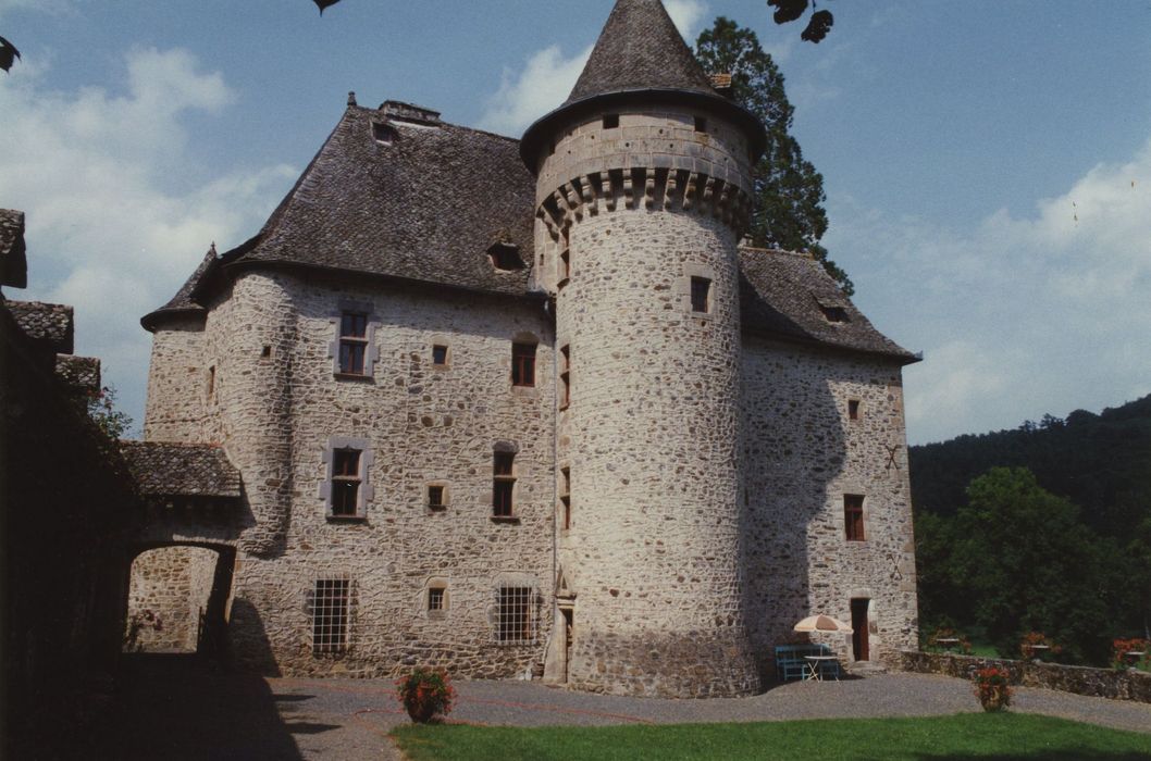 Château de Vals : Façade sud, vue générale