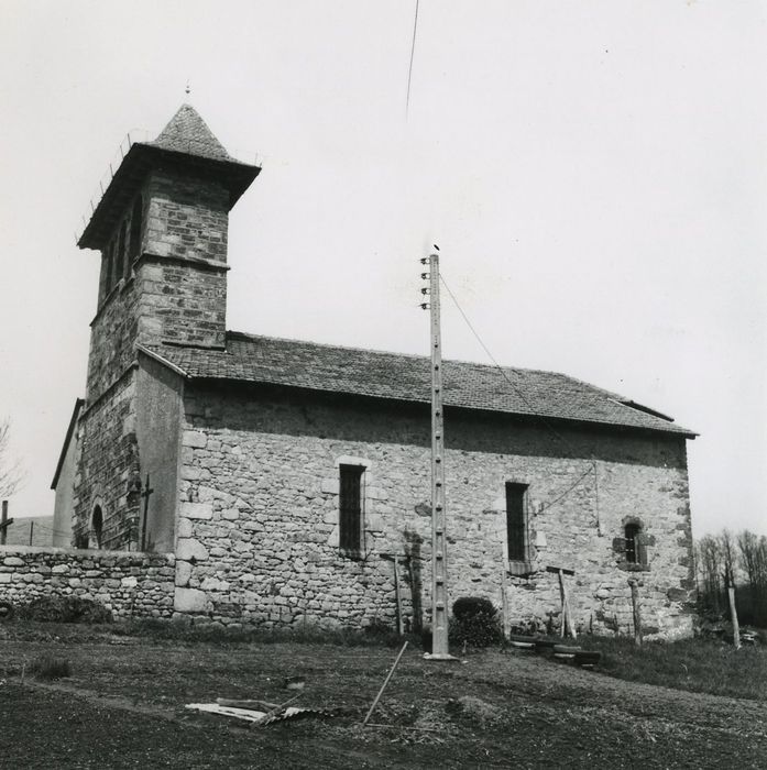 Eglise Saint-Séverin : Façade latérale sud, vue générale