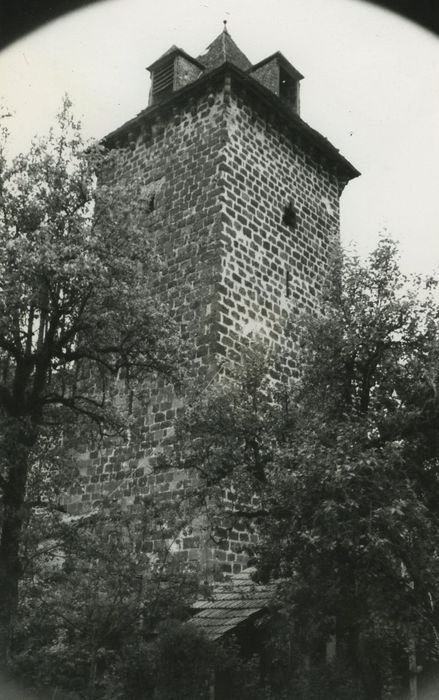 Eglise Saint-Sigismond : Elevations sud et est, vue générale