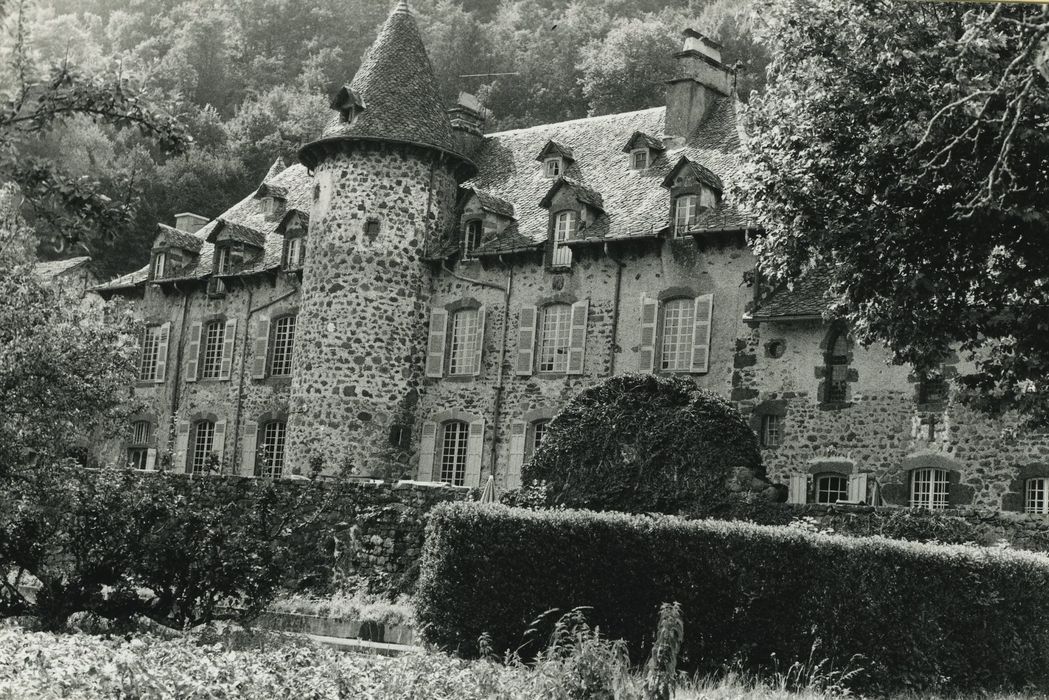 Château de la Laubie : Façade sud, vue partielle