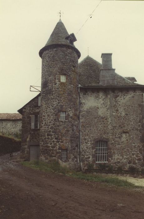 Château de la Laubie : Façade ouest, vue générale