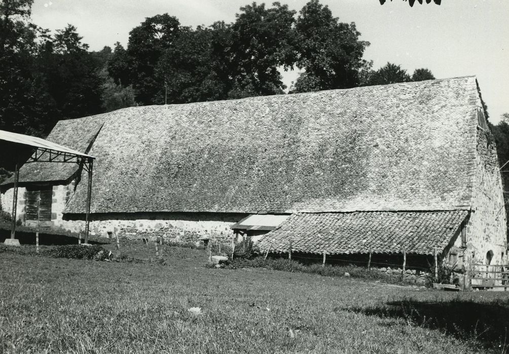 Domaine du Martinet : Grange, façade latérale ouest, vue générale